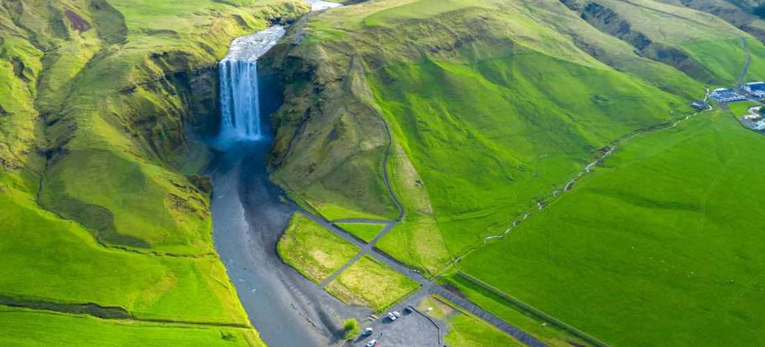 The Ultimate Travel Guide to Iceland